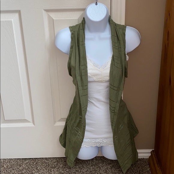 Daytrip Jackets & Blazers - Daytrip Hi- Low Green Vest